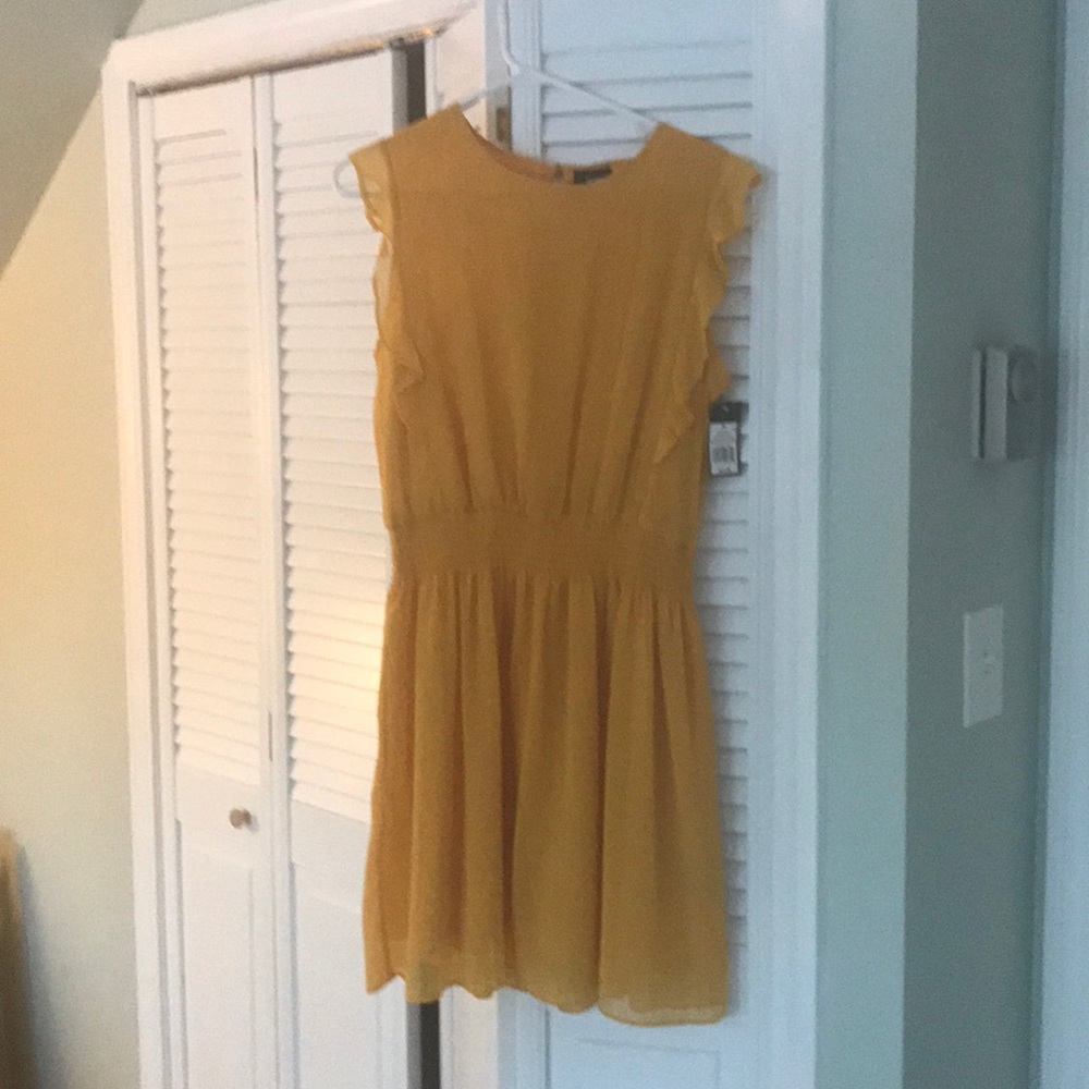 Mossimo flutter sleeve dress